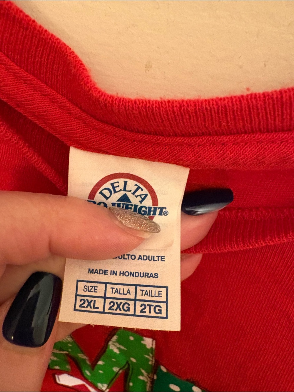 Delta brand Christmas tee, sz 2x, gently worn, runs true. - Picture 5 of 8